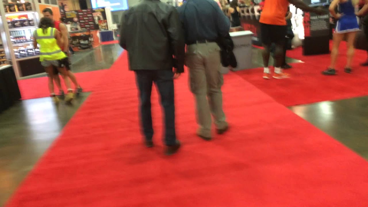 muscletech clear muscle 2014 Arnold Classic Expo: Before the crowd enters