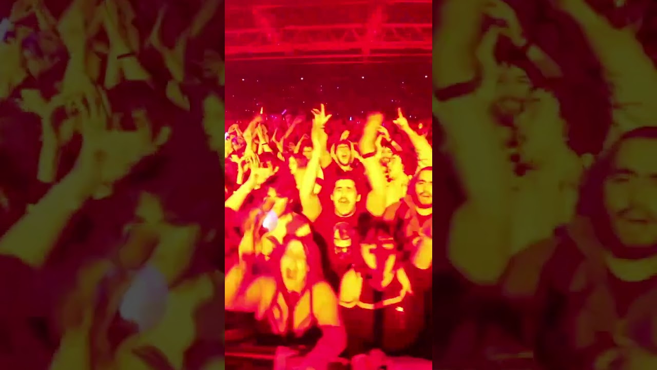 【Paris】THE FIRST WORLD TOUR “Wish”Mar 11th, Zénith Paris - La Villette Thank you!! 