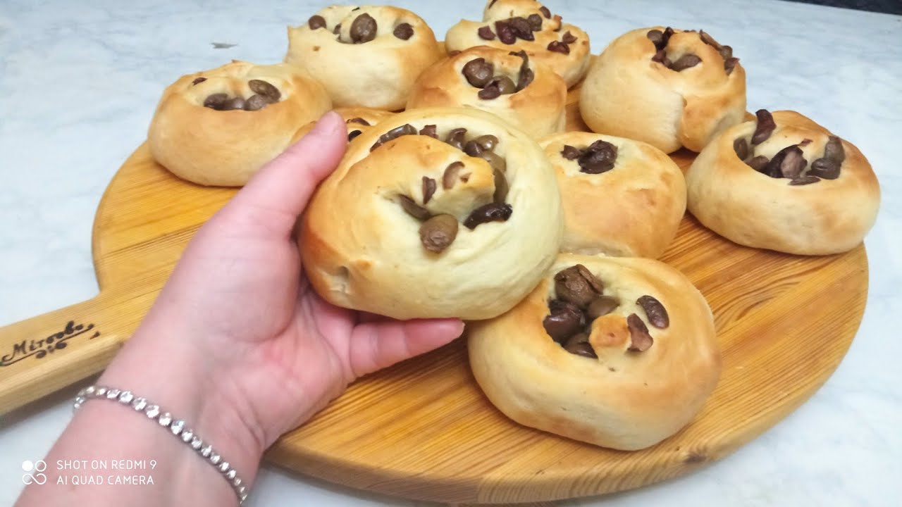 Τα νηστίσιμα ελιόψωμα μου❤️με ζύμη μεταξένια 🌺 με χυμό πορτοκαλιού 🍊 Απολαύστε 🎥