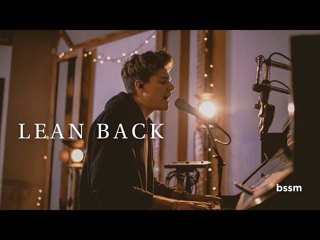 Lean Back | Hannah Waters and David Funk | BSSM Encounter Room