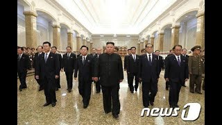 金正恩、“金日成の26周忌”に幹部たちと錦繍山太陽宮殿で参拝＝北朝鮮 (7/8)