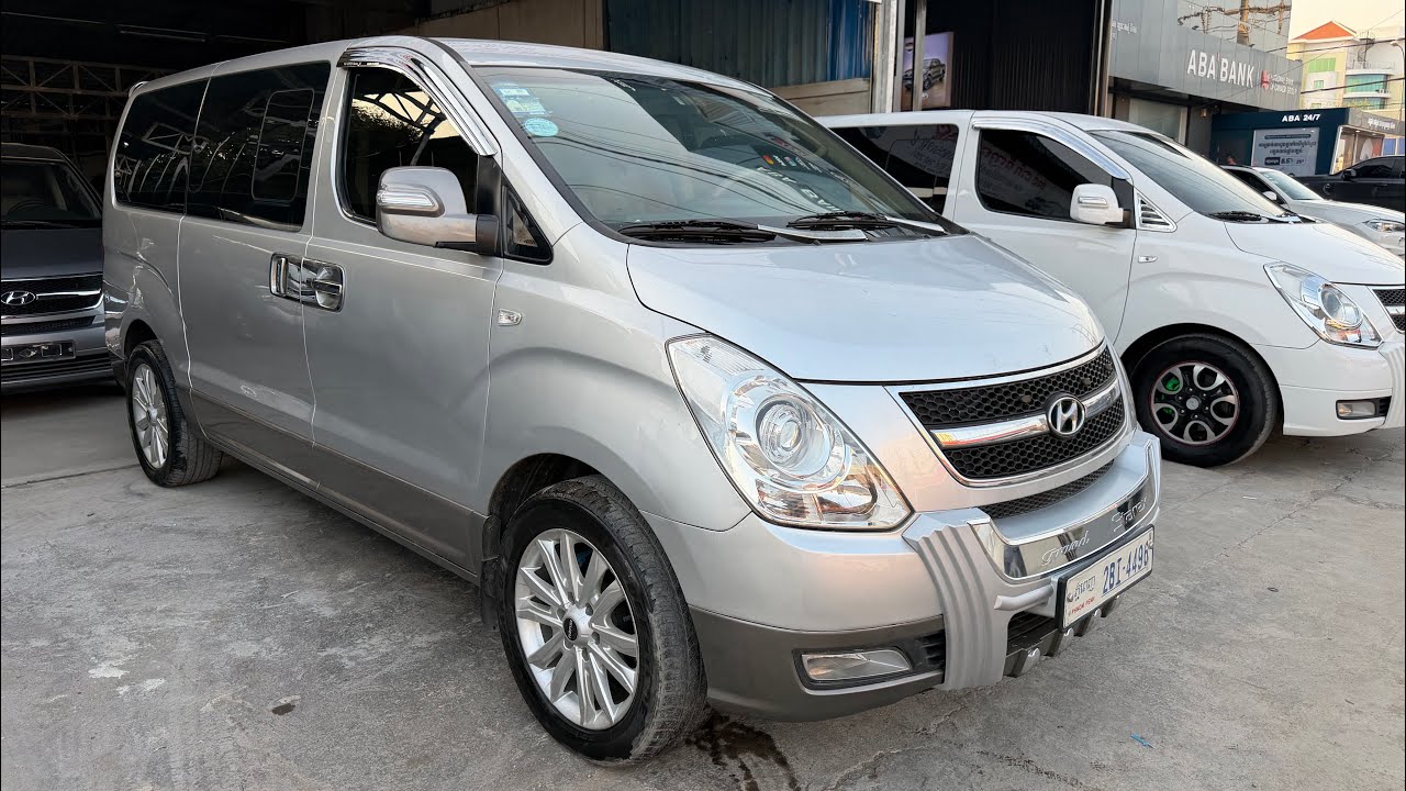 Starex 010 HVXក្នុងលឿងដំបូលបេីកហ្វូលអប់សិនស្អាតម៉ាសិត/$14,xxx/te070969098/095944436/0972822001