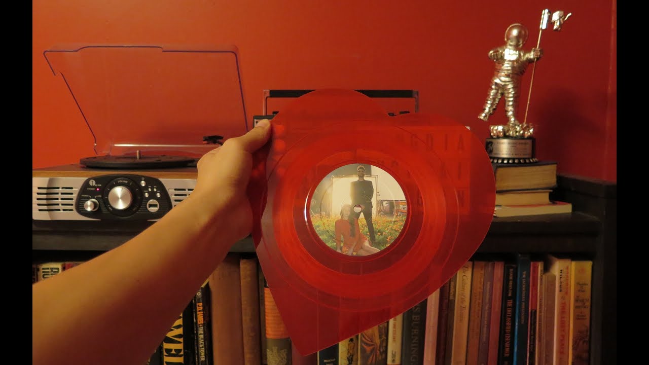 LANA DEL - LOVE / LUST FOR LIFE-SHAPED LP UNBOXING) - YouTube