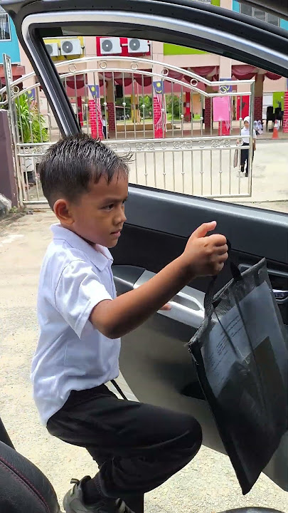 Siap Hantar Jemput Anak Sekolah  || Cuti Kerja c-Chanel Besi Biru buat Kedai Piza #CaraManusia