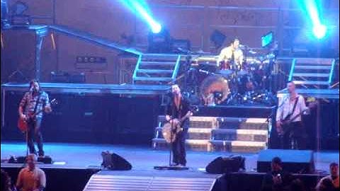 Daughtry Learn My Lesson (Live)