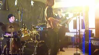 Oli Brown @ The Beaverwood Club ~ Everyday I Get The Blues