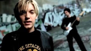 Top 10 Cheesiest One-Hit Wonders of the 2000s