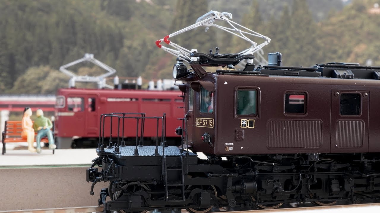 HOゲージ 16番 ムサシノモデル EF57 急行 八甲田 - YouTube