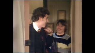 Murphys mob series 2 episode 12