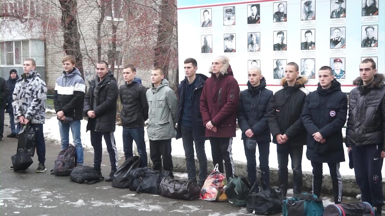 Осенний призыв продолжается. Сегодня 17 мальчишек пополнили войска российской армии