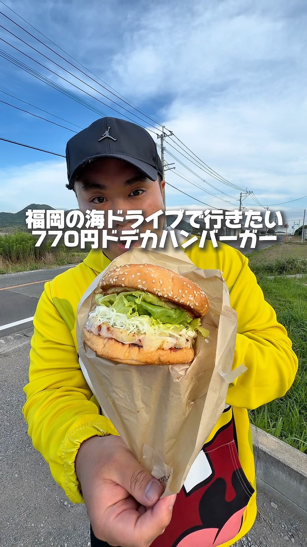 Fukuoka Food] A Massive 770 Yen Burger You Need to Try on Your
