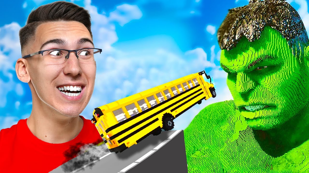 UNIŠTAVAM NAJVEĆEG HULKA AUTOMOBILIMA!!