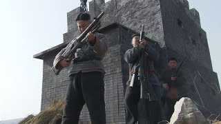 Anti-Japanese Movie! A lad captures enemy artillery tower without firing a shot, seizing the weapons