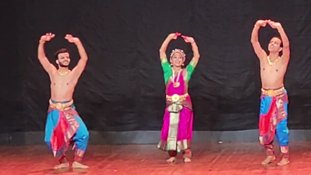 മറിയവും    ഗെബ്രിയേൽ  മാലാഖയും.....