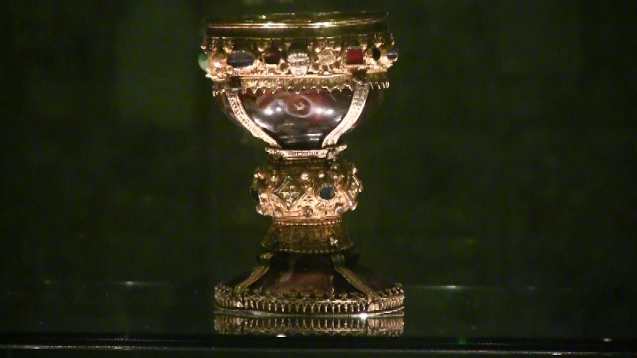 Discover the authentic Holy Grail hidden in a church in León, the heart of the Camino de Santiago