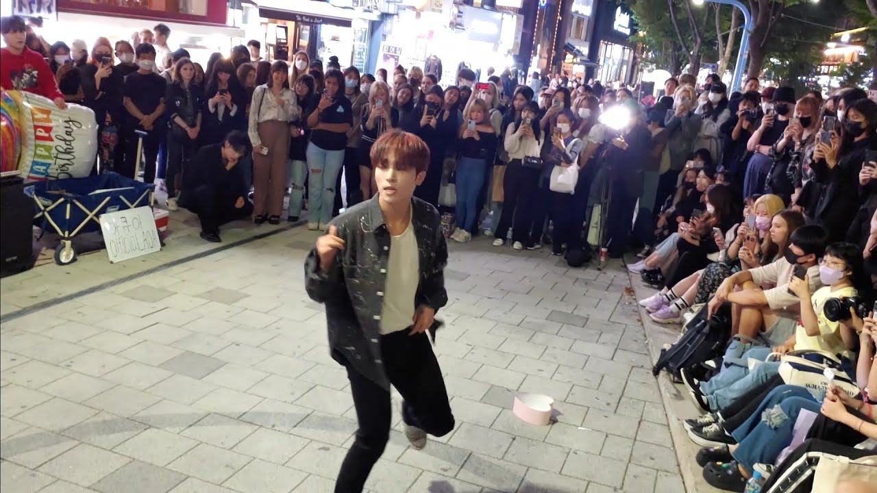 WEDNESDAY. AQA. HUYU (LEE TAEYOUNG). DOUBLEBONG BIRTHDAY. CAPTIVATING HIGH QUALITY BUSKING.