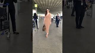 Amyra Dastur at the airport | Amyra Dastur | #celebritystyle #bollywood #celebrities #viral #actor