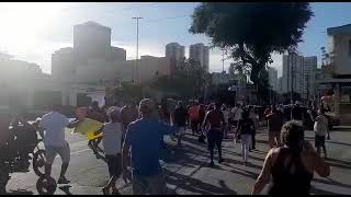 Protesto De Comerciantes Contra O Fechamento Do Comércio