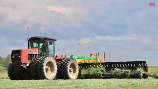 CASE IH 9330 Tractor Merging 40ft of Hay
