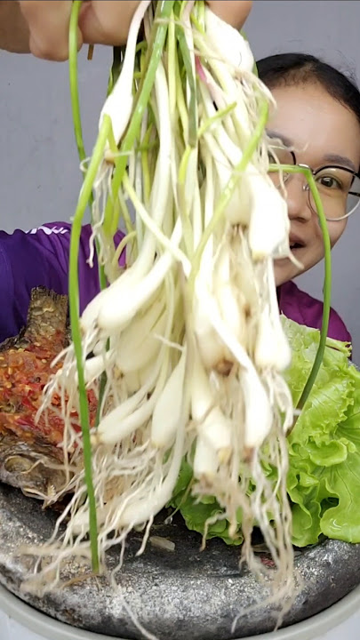 Try the village spring onion salad #mukbang #let'stry
