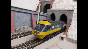 Buckland Junction Loft Model Railway 41. Wiring Up The Main Line. Part 2. HST Fails Rail Fleet Test!