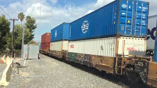 BNSF 4285 leads port stack with double gecxs