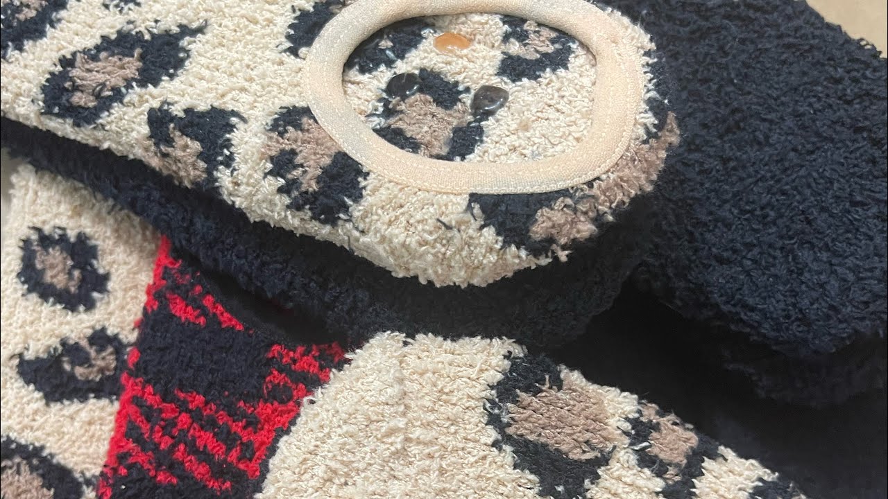 What To Do With All Of These Fuzzy Socks?? DIY Fuzzy Socks Gift Ideas