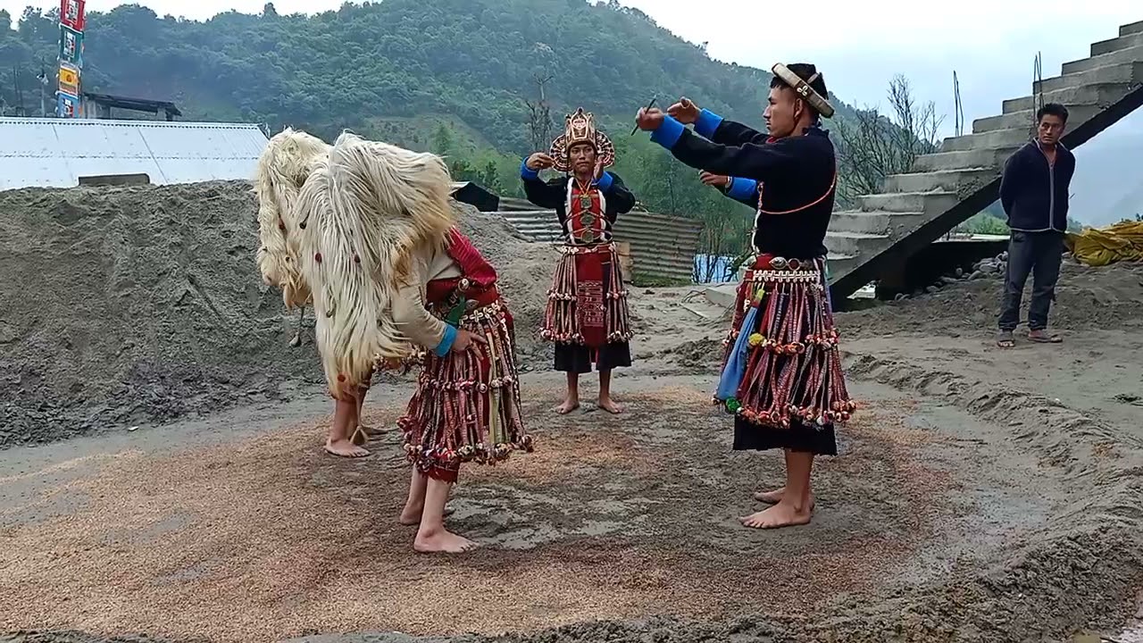 Achi Lhamo (Choegyal Norzang Opera Drance). Ngomba Ngayong.