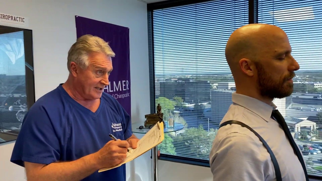 Houston Chiropractor Dr Johnson Teaching His Technique To Dr Brent Binder Of Chiropractic Medicine Youtube