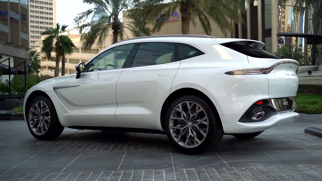 ASTON MARTIN DBX - FROST WHITE // @ASTONMARTINKWT @SNAPTURE.FILMS