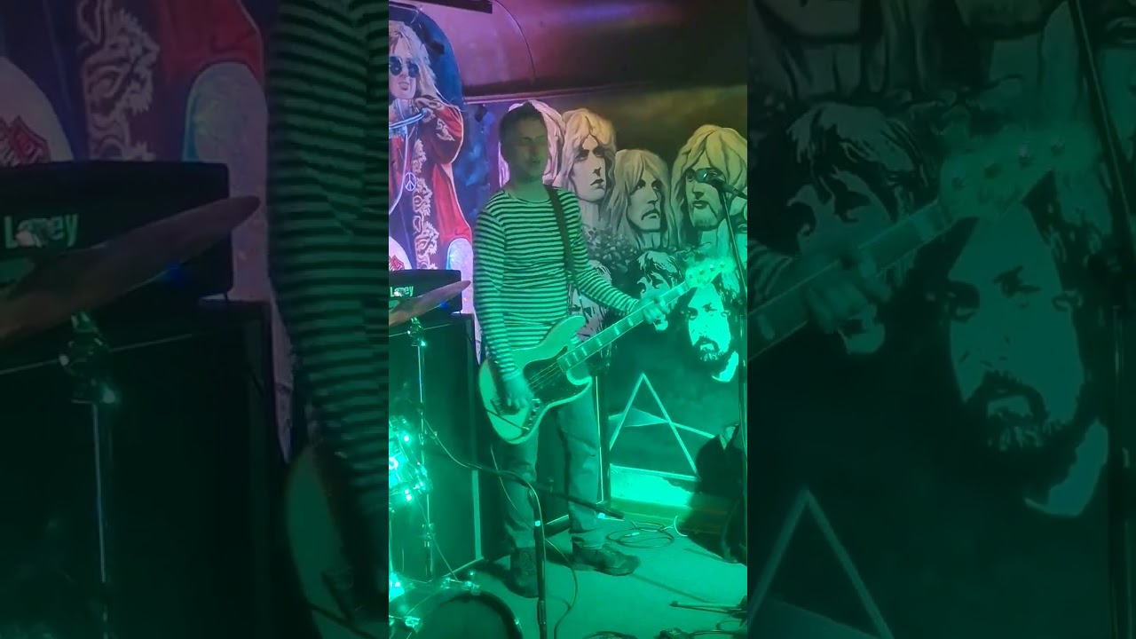 Lutke Na Koncu - Bandiera Rossa (Kud Idijoti Tribute)