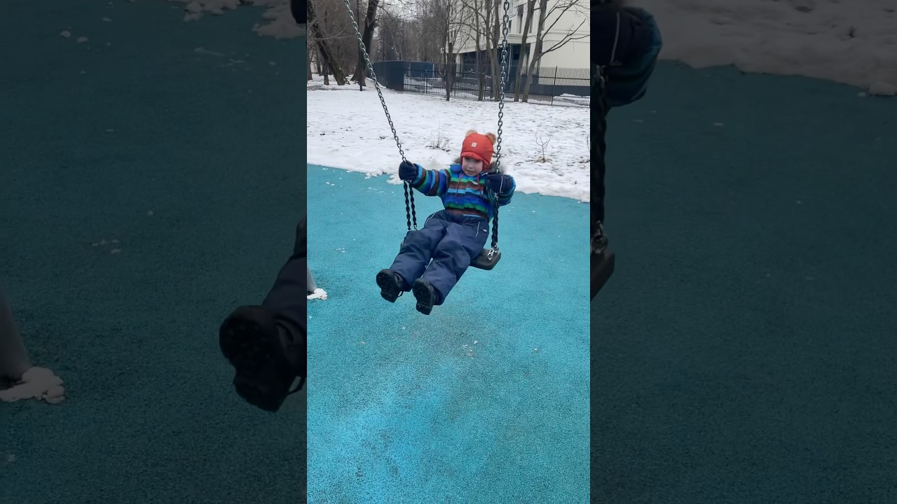 Как научиться раскачиваться на качеле 