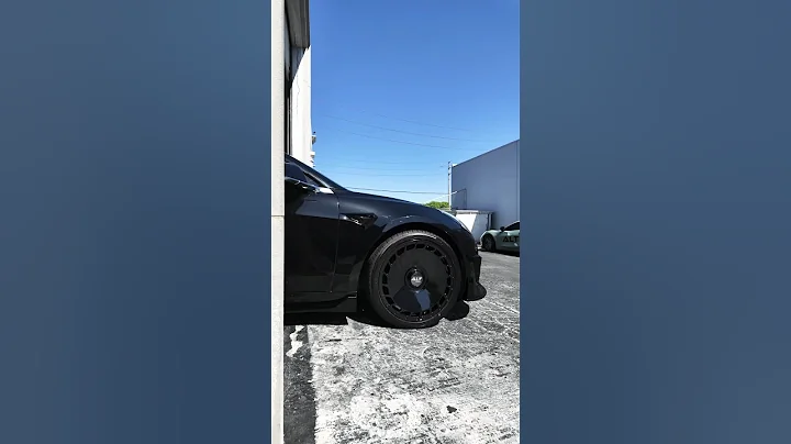 Tesla Model 3 on ALT PL1 Aero Disc wheels / Gloss Black with Floating caps