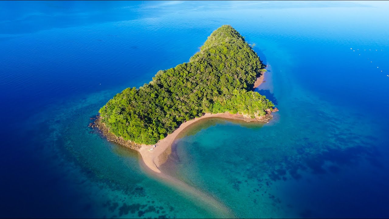 手付かずの無人島に渡って、釣りしながら3日過ごす。