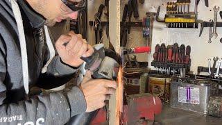How to make straight cuts with angle grinder?
