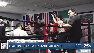Former World Boxing Champ teaching kids skills and guidance