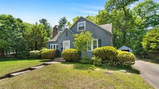 10 Park Lane, Walpole MA - Charming Cape Set in One of the Area’s Most Sought-After Neighborhoods