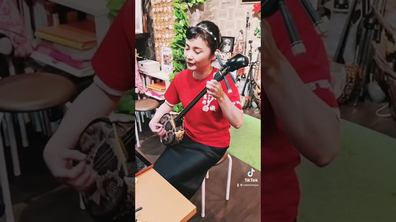 奄美シマ唄.奄美民謡.糸繰り節.アマミシマウタ.アマミミンヨウ.イトクリブシ    MOMOYOSAKAE 奄美真心にて