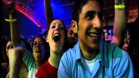 U2 win Outstanding Contribution to Music Award presented by Noel Gallagher | BRIT Awards 2001