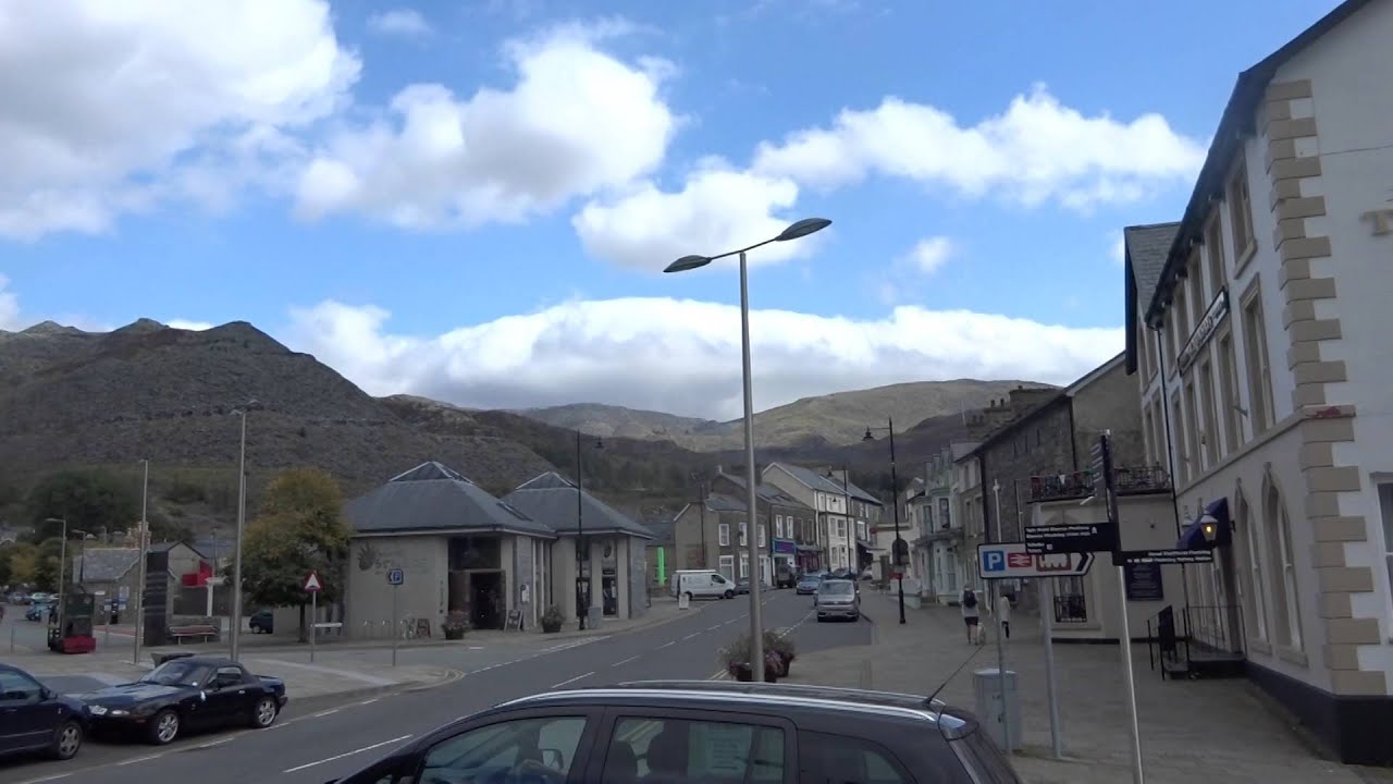 The Town Centre of Blaenau Ffestiniog. YouTube