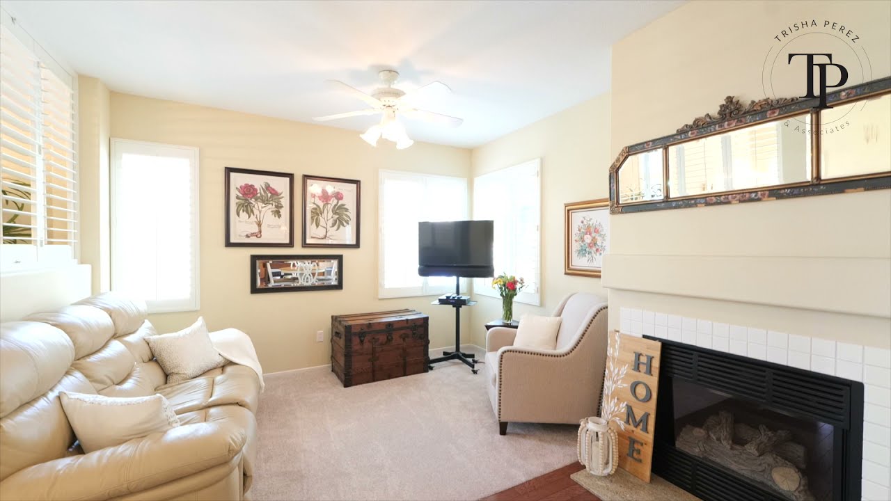 JUST LISTED!! 1717 Tallowberry Ln., Simi Valley