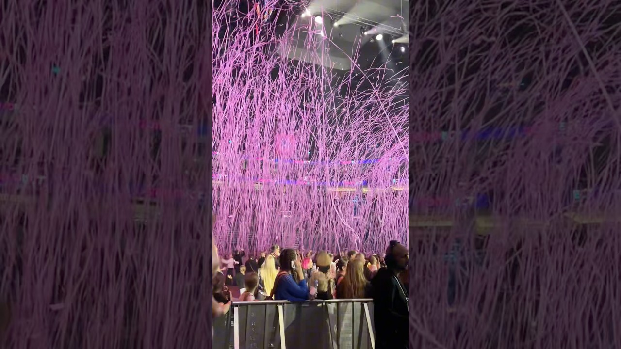 Explosion at the concert 😱 #notoys #hearts
