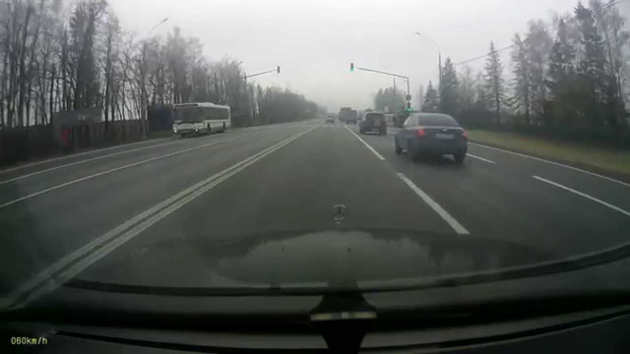 Обгон с выездом на полосу встречного движения. Волга vs Приора - YouTube