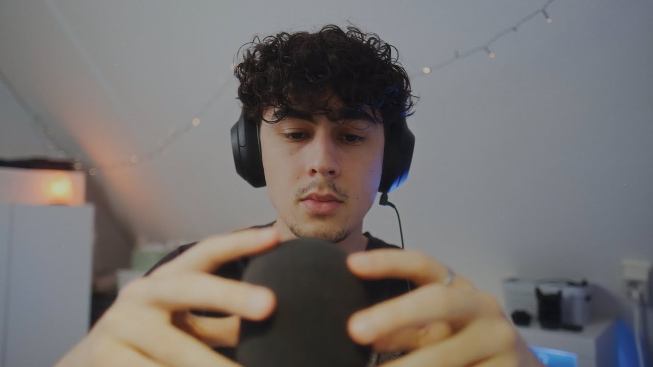 ASMR Mic triggers and tapping fast & aggressive