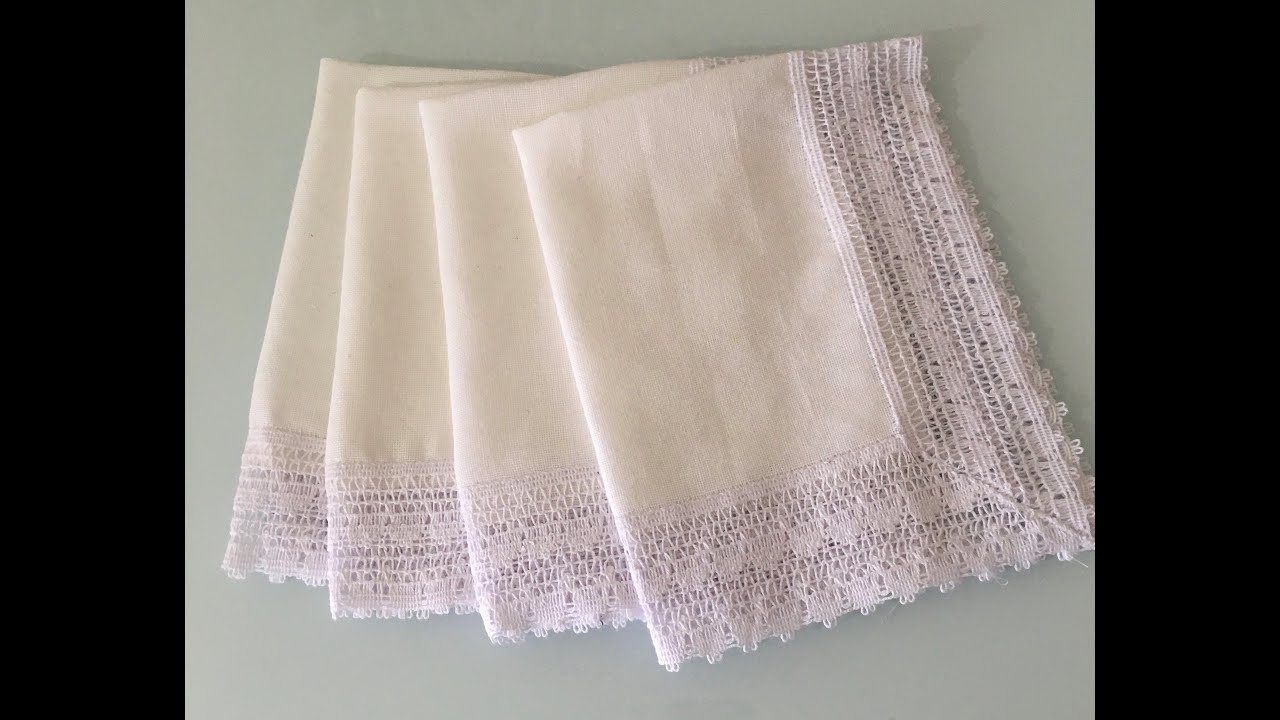 REVEILLON - JOGO AMERICANO COM APLICAÇÃO DE RENDA