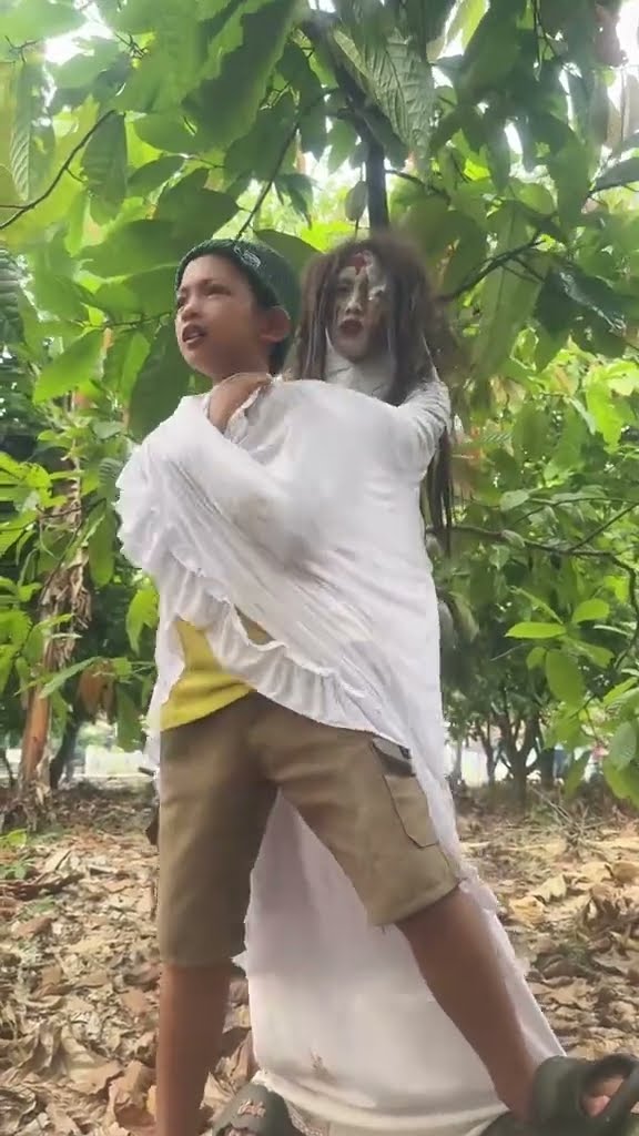 Vidio kocak dan gokil @nyaikembang1nyaikembang1 /yuta di culik hantu?
