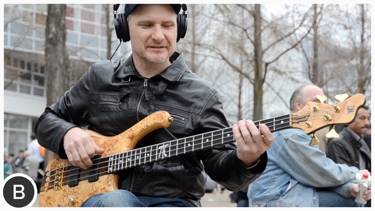 WOJTEK PILICHOWSKI - MELODIC CHORD BASS SOLO - YouTube