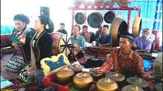 Bowo ilange gelang kalung mbak atun.madyo laras groub