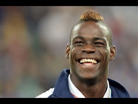 Video: Mario Balotellis nettoværdi: Wiki, gift, familie, bryllup, løn, søskende