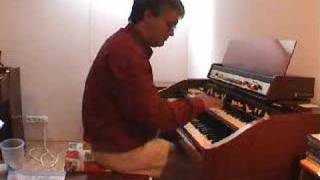 Hammond Organ A102 + Leslie 351 chords